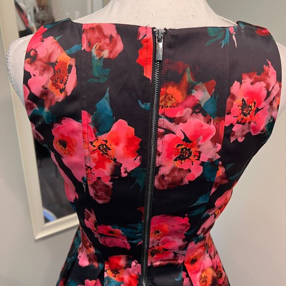 NWT French Connection Black Pink Floral Fit & Flare Mini Dress, Size 4 - Picture 12 of 16